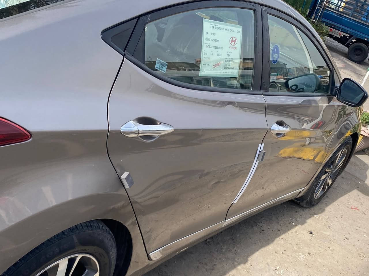 السلام عليكم للبيع النترا 2016 امريكي
حادثها جنطة مبدلة فقط وبالعراق انطخ جاملغ الامامي الايمن وشوي من البنيد فقط السونار موجود 
تحكمات ستيرن 
السياره حلوه متصرف عليه الف جاهزه من كلشي تبريد وحداديه وكير ومحرك خير من الله
 سنويه جديده ورقم ذي قار انكليزي باسمي شرط التحويل  حجم محرك 1800 دوش المرغوب .. 
بسمي شرط التحويل..
مكان السياره بغداد الحبيبية 
السعر. 110 بي مجال حك الجيه وبلخدمه...
***********
