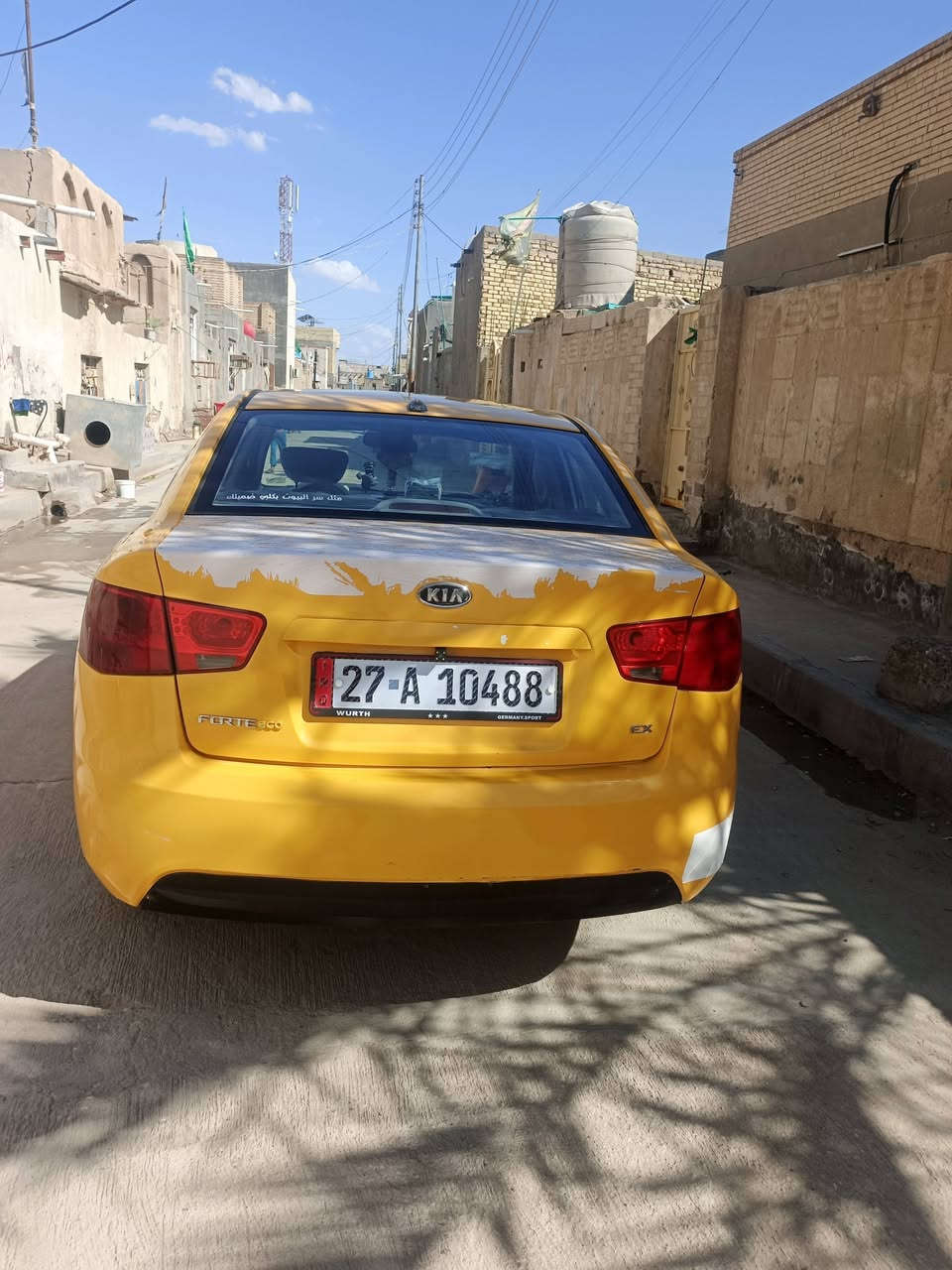 السسلام عليكم فورتي وارد أمريكي ماكينه 2000 موديل 2012 مصفره مرور وهيئة بضربتها باب وبنيد . 
السعر 90 وفيها مجال. 
الرقم. ***********.
