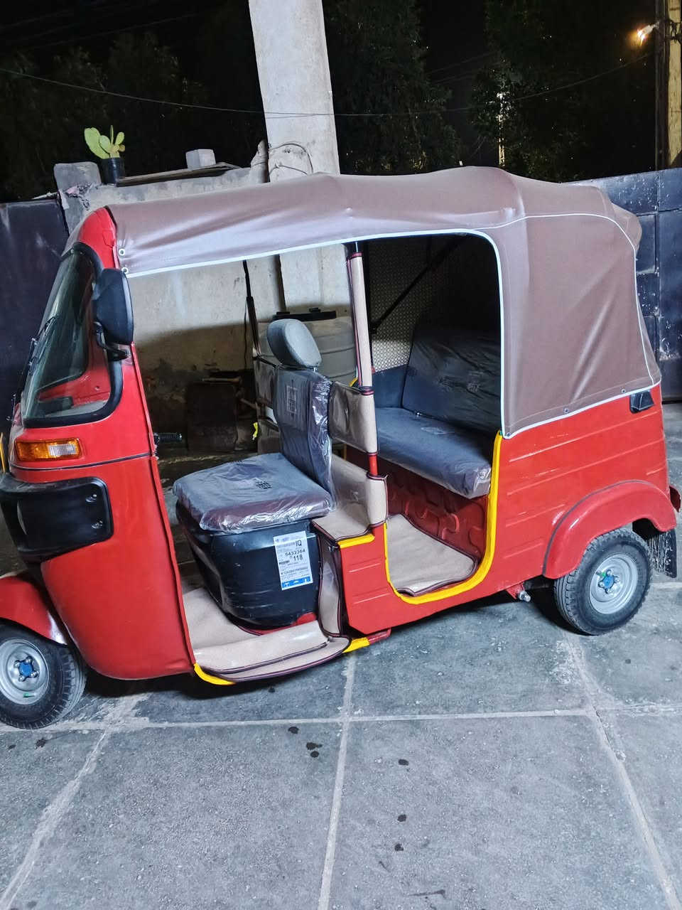 تكتك لبيع موديل 18 طالعه 19 رقم وسنويه تكتك جديده يعني من اكلك جديده بعد أحلا من  الصور الله شاهد كبل لشارع بيه فراش دوشمه تخم تاير جبلي ستدات جادر جديد مكاني لعماره علي الشرقي السعر خابر وتدلل ***********
