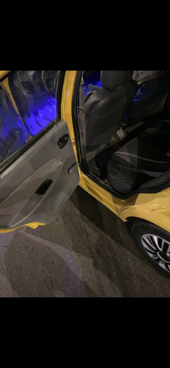 السلام عليكم للبيع طيبه مديل 15 كفاله عامه فقط بارد بل جاملغ  شواصي مكفوله مكينه كير تبريد كفاله صدر جديده تخم تاير جديد جاهزه بدون اي نقص رقم بغداد لجديد مصفره هئه وغرامات لسعر 24 مكلف بل نشر 
رقم راعيها ***********
