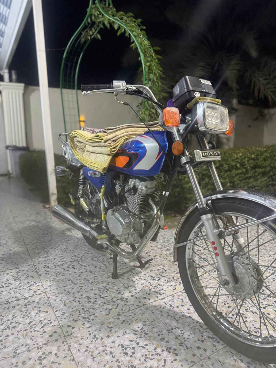 سلام عليكم دراجه للبيع كلك موديل 23 مامتواجد خاص اتصال ***********
