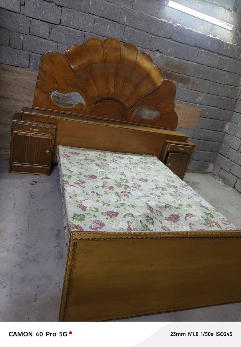 السلام عليكم غرفه تزكام للبيع سعر 400 وبيها مجال عنوان نجف عمود 130 قرب اسواق مريم رقم الموبايل***********
