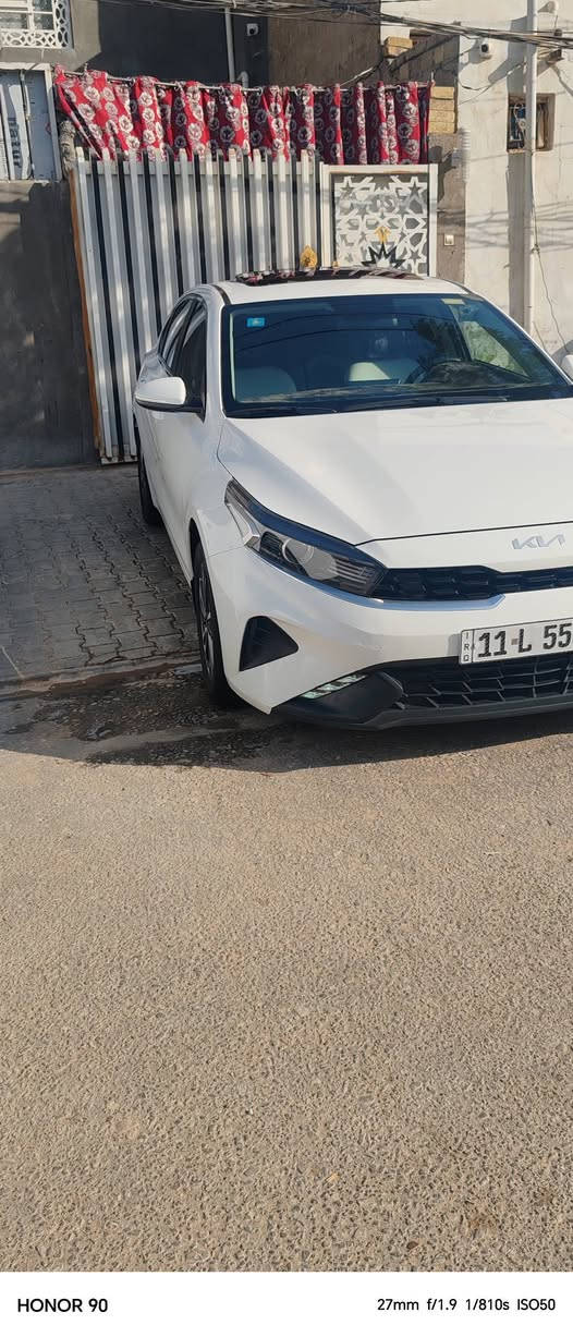 سلام عليكم سيراتو مديل 2024  مكينه 2000 فول مواصفات رقم بغداد بسمي مشروع وطني للتواصل ***********
