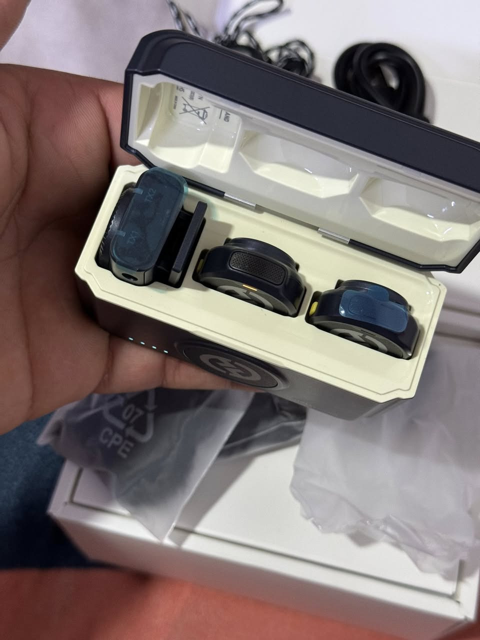 نك مايك HOLLYLAND M2
ثلاثي ايفون وتايبسي وكامره
قطعه ضخمه وبعدها بلزكات الشركه
السعر ١١٥ ألف

مكاني بصرة


**إذا كنت صاحب هذا الإعلان وتريد حذفه لأي سبب، رجاءا أرسل رسالة إلى الدعم الفني**