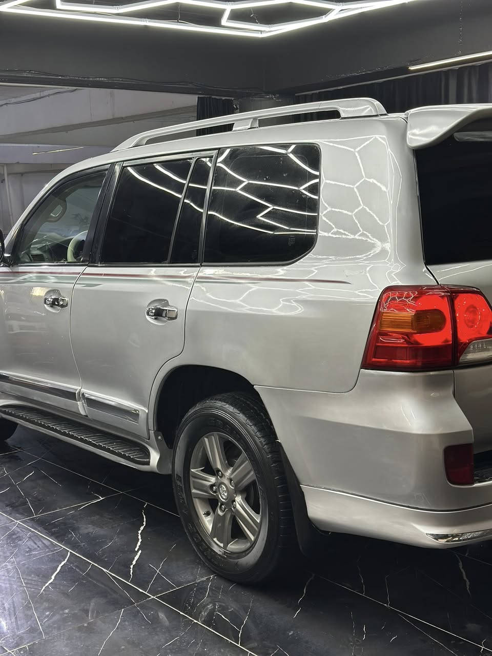 سلاو هاورييان 
وه نه وشه. موديل 2009
سياره كه دووبه يه به شه رت 
بوياخ. حيزام بوجواني 
سيسته مي غازى ئيتالي  بو به ستراوه 
غازو به نزين   ئيش ده كات 
گيرومه كينه به شه رت 
٦ بستونه سياره كه 
هيج مه سروفي نيه سياره كه 
نرخ. 180 مجال
 ژم ***********
***********
ناونيشان. رانيه
