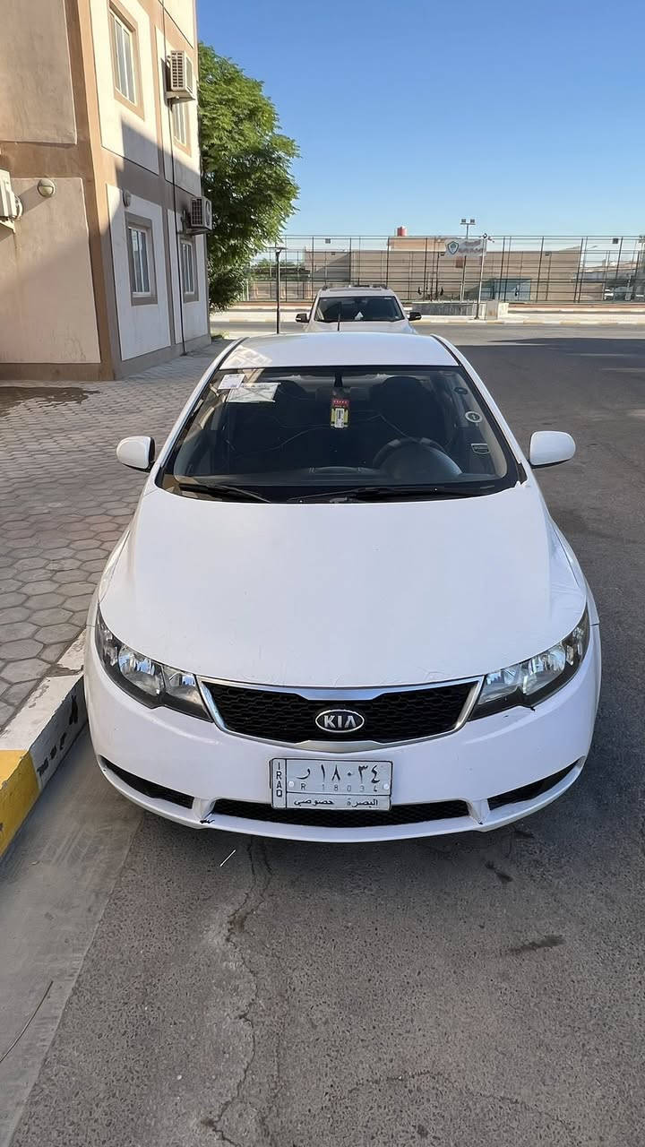 سلام عليكم سيراتو مديل 12 رقم بصره حداديه جديده مكينه   1600 دوش كير 6 نمر جاهزه كبل الشارع بس التبريد ضعيف شاشه كامره كهربايات جاهزه مابيه نقص بيها ضربه صفحه اليمنه جوه الايت مدكر صبغ شوي من البنيد وطخات مثل ماواضحه بل صور فقط راعيها يريد تحويل مكاني البصره قرب مستشفى الجهموري سعر 88 /*********** تصل وانه بل خدمه
