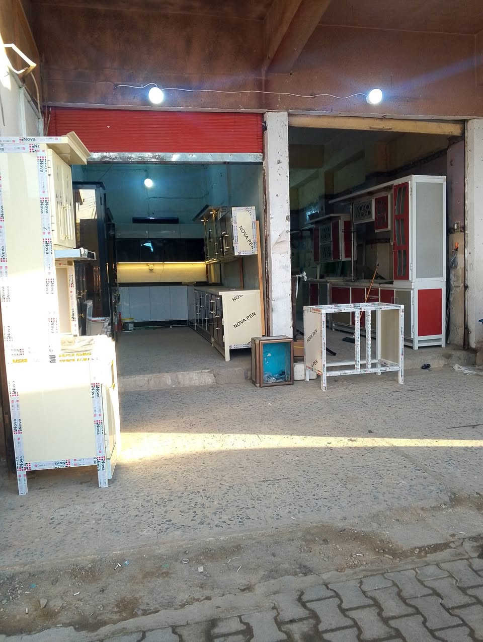 معمل المنيوم ومعرض للبيع موقع جدا راقي نجف شارع مكتب الرشيد قرب تقاطع الهنديه سبب البيع دوامي المحل شغال خير من الله وسعره مناسب جدا غراض كلهن جدد ***********
