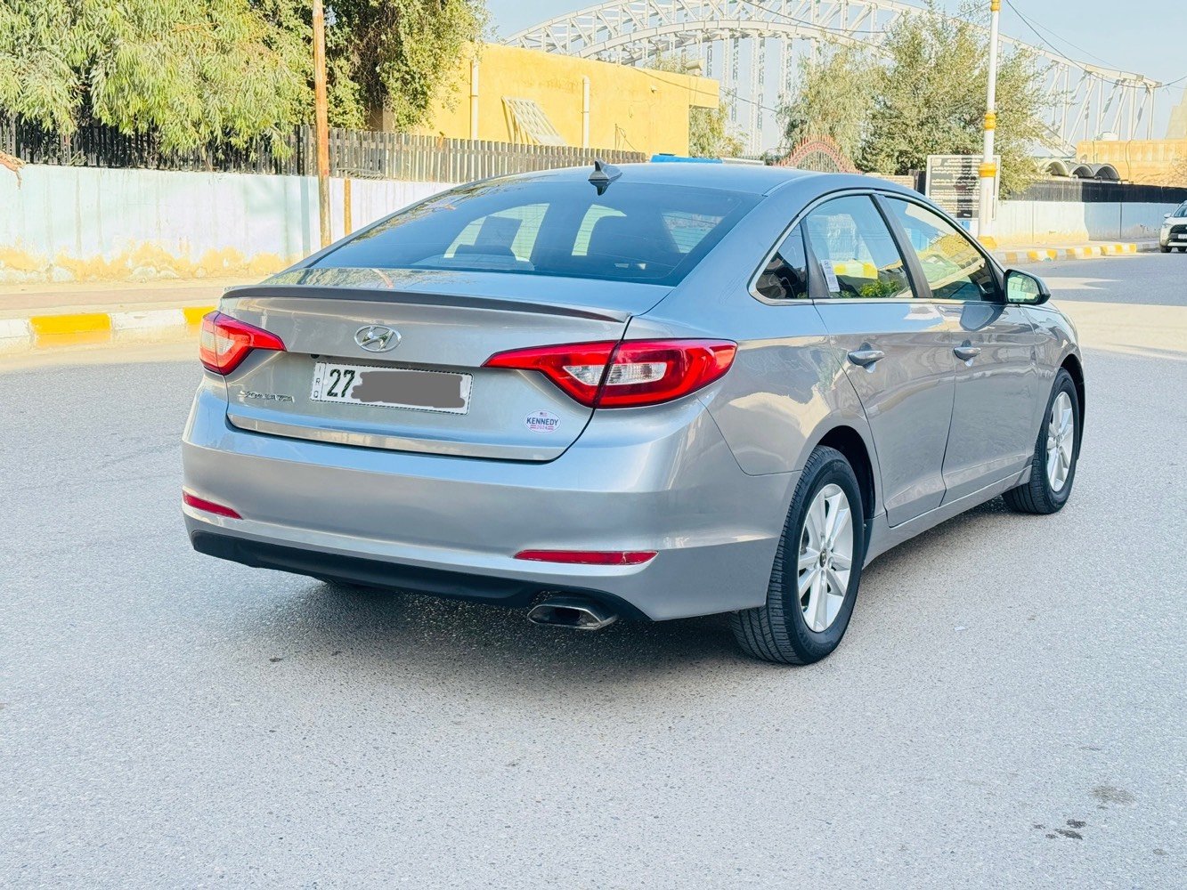 للبيع او مراوس سوناتا موديل 2016 رقم ذي إنكليزي صاعده هزه سنويه إصدار جديد لنهاية 2031 تحويل مباشر وارد أمريكي بيها جاملغ وبنيد بدون دواخل فخذه شاصي مكفولات  وبيها رشات بسيطه السياره جديده وجاهزه وحلوه مواصفات شاشه جبيره وكاميرا دواره انضمه قياده تحكمات استيرن ارضيه مفروشه جلد سقف كنتاره ويل كب وباقي الموصفات المعروفه محرك 2400 مبدل طابوكه لا تبخير ولا تنقيص كير تبريد ثلج توني مسويه حداديه زينه السياره جديده وماشيه 168 حقيقي مكان السياره الناصريه 
السعر (106) وبيها مجال لشراي 
***********