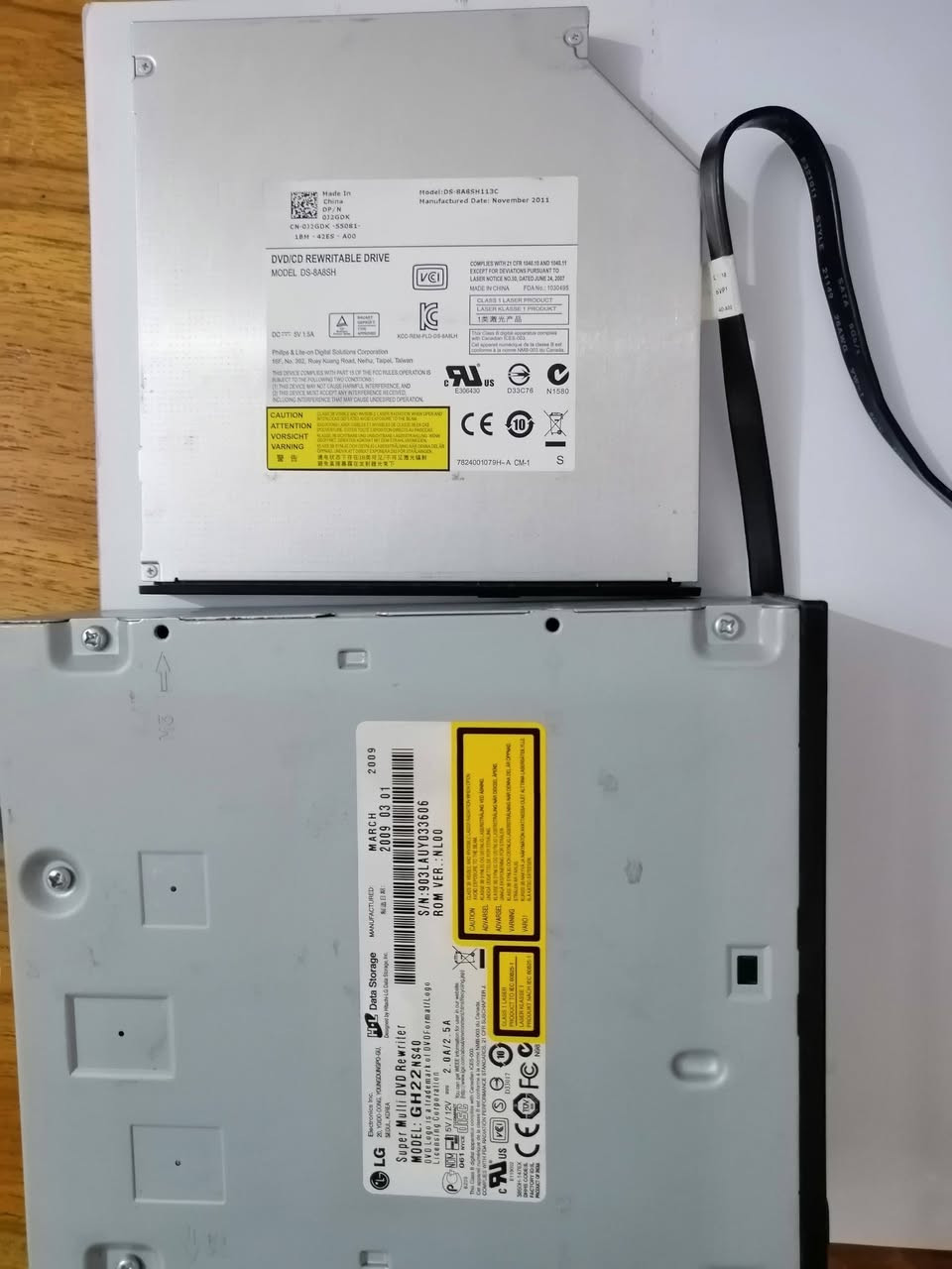 سلام عليكم قطع pc للبيع
1. بور سبلاي من ماركة Dell 240w أصلي 
2. معالج انتل كور i3 2500
3. رام من DDR3 عدد 2 جحم واحد 2GB مجموع 4GB من ماركة أصلي 
4. محرك تشفيل اقراص عدد 2 الأول من ماركة RW حجم صغير و ثاني من ماركة LG حجم كبير
5. كيس فارغ حجم (Mid-tower) قياسي ATX

ذني قطع يفيد الي عنده مذربورد من جيل ثاني و ثالث

كلها بسعر 45 الف قابل للتفاوض اما توصيل أثناء تواصل معي


**إذا كنت صاحب هذا الإعلان وتريد حذفه لأي سبب، رجاءا أرسل رسالة إلى الدعم الفني**