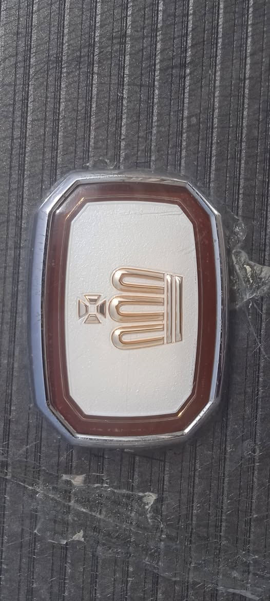 رمضان كريم...
سوبر 85 رقم إنگليزي 26 بإسمي مشروع وطني تريد تحويل تريد وكالة هزة جديدة سنوية لل27 محرك بطة 2.5 لاتنقيص ولاتبخير شرط گير مكفول صدر حدادية كهربائيات كلو تمام سيارة شرط الجني تراي مفتوح.... 
مصبوغة جمالية عدا القمارة بدون ضربة شرط
السعر 35 وبيها مجال حگ الجية. 
العنوان واسط-قضاء الحي. 
***********
***********
