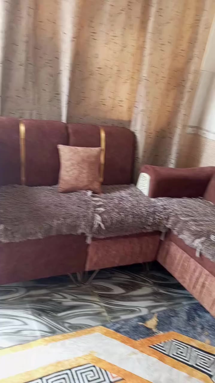 ديوان للبيع جديد العنوان حي السلام كربلاء السعر 250 ***********
