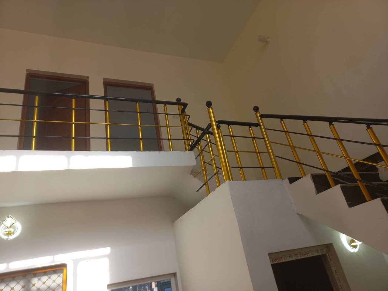 بيت بالخضراء مساحه١٥٠م طابقين اربع غرف نوم للبيع الاتصال ب***********
