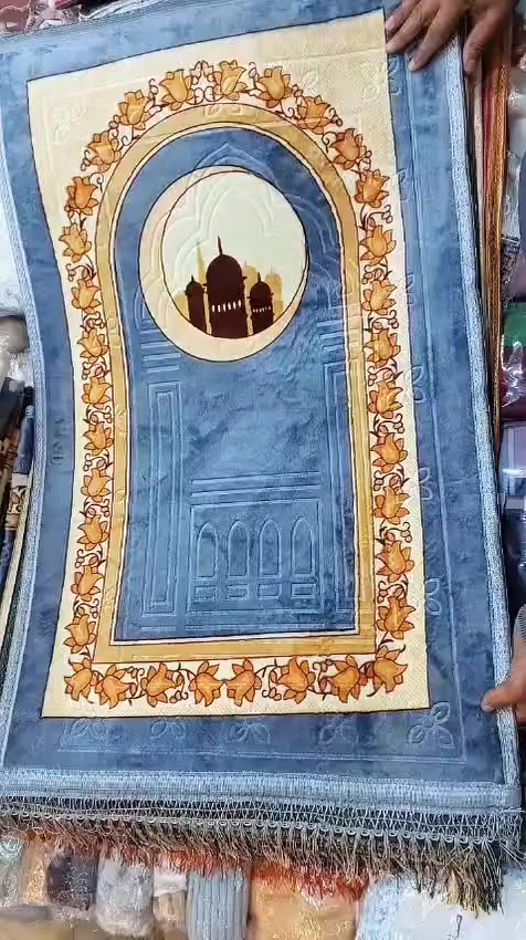 السلام عليكم
الى من يبحث عن الجودة  والفخامة  مع الضمان النوعية
والبيع نقدا وبلتقسيط لمن يرغب/ ابو علي لمفروشات
سوق شهداء الامين / الفرع الاول مقابل سيف العطار
واتساب/***********
