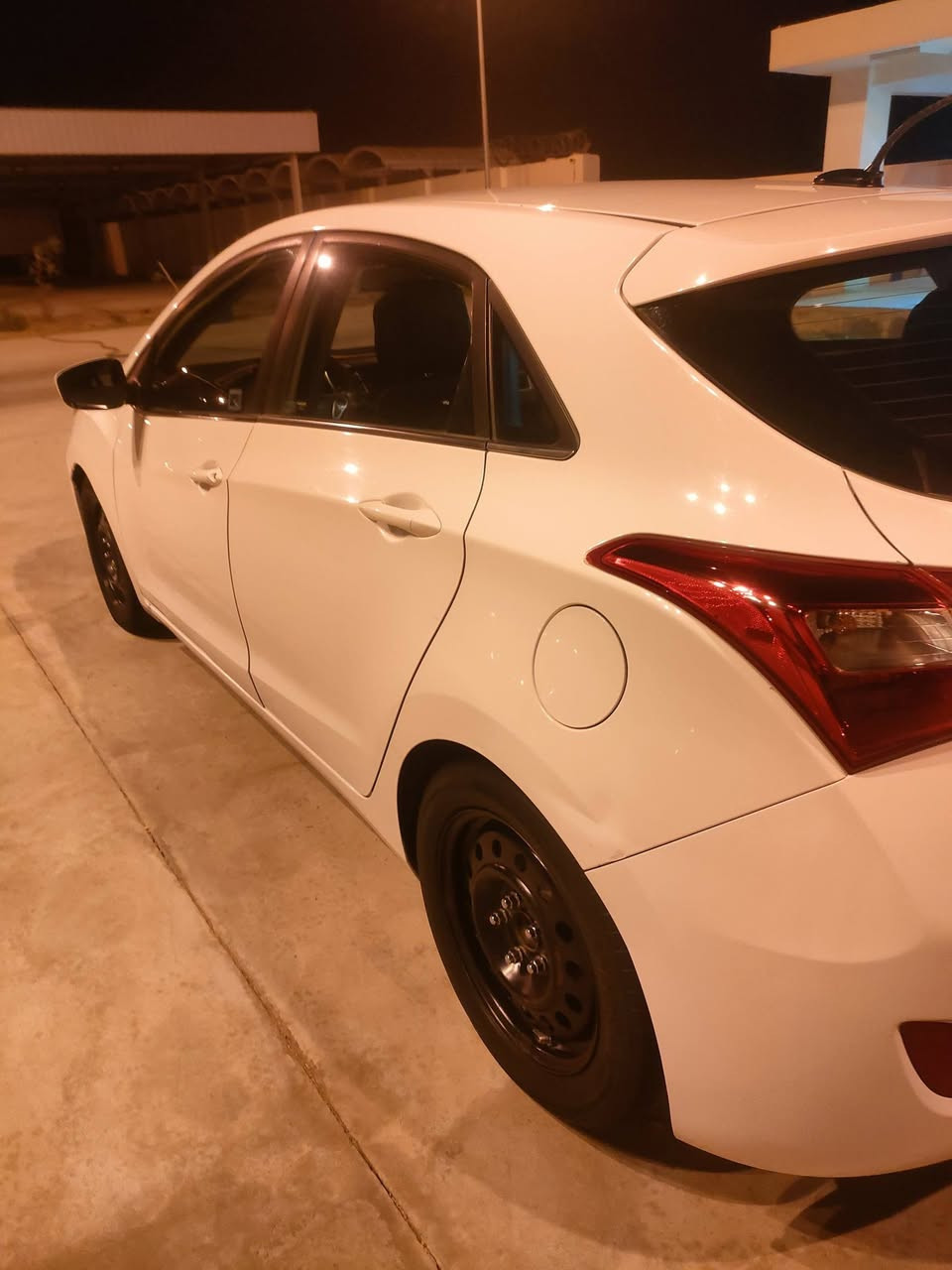 أنترا هاش باك 2017 وارد امريكي محرك 2000 GDi السياره حادثه جاملغ و بنيد  
رقم السيارة ميسان سنويه جديده السعر 80
***********
