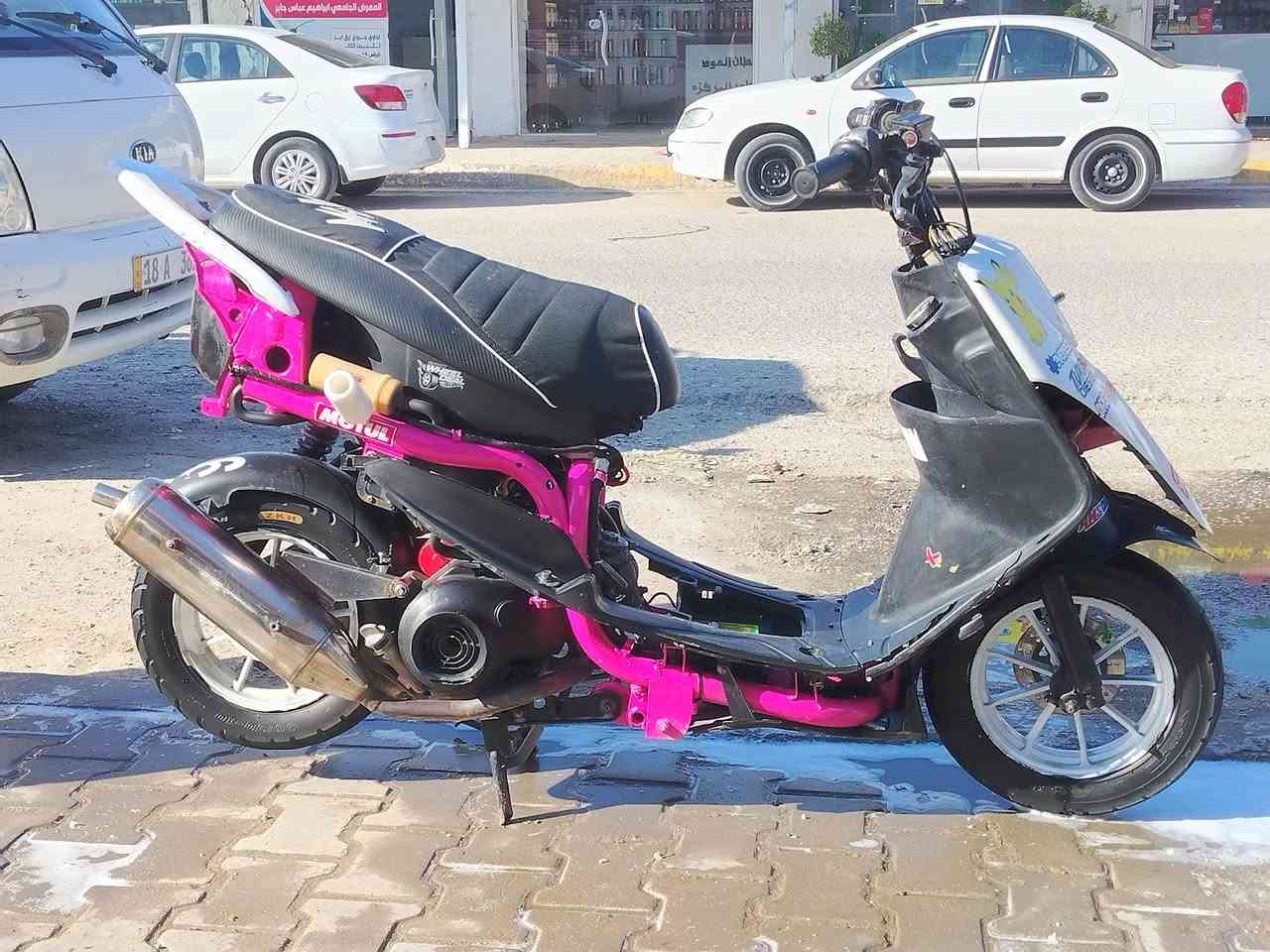 للبيع بوشه ٥٥ الدراجه شلعه مفوله نضافه تجي احله من الصور مكاني محاويل السعر تصل***********
