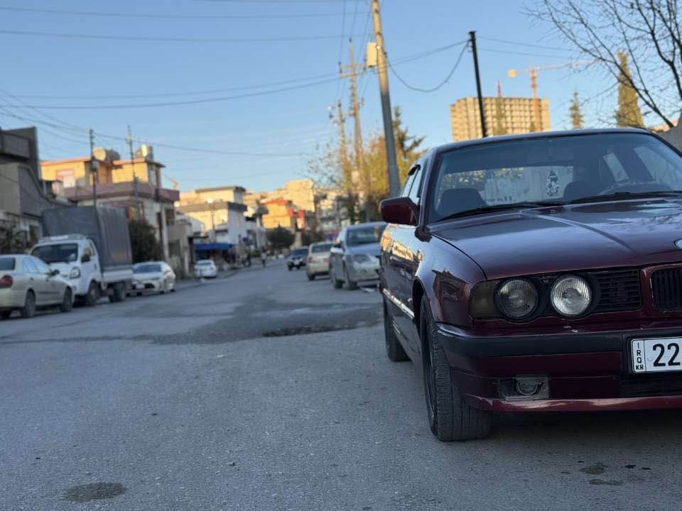 سەلاموعەلەیک برایانی خۆشەویست
بیئیم دەبلیو ١٩٩١ 
گیر عادی
سەنەوی هەتا ٢٠٣٠ بەناوی خۆمەوەیە
لە سلیمانیم 
*********** 
تەلەفون بکەن خزمەتان ئەکەم السليمانية, العراق
