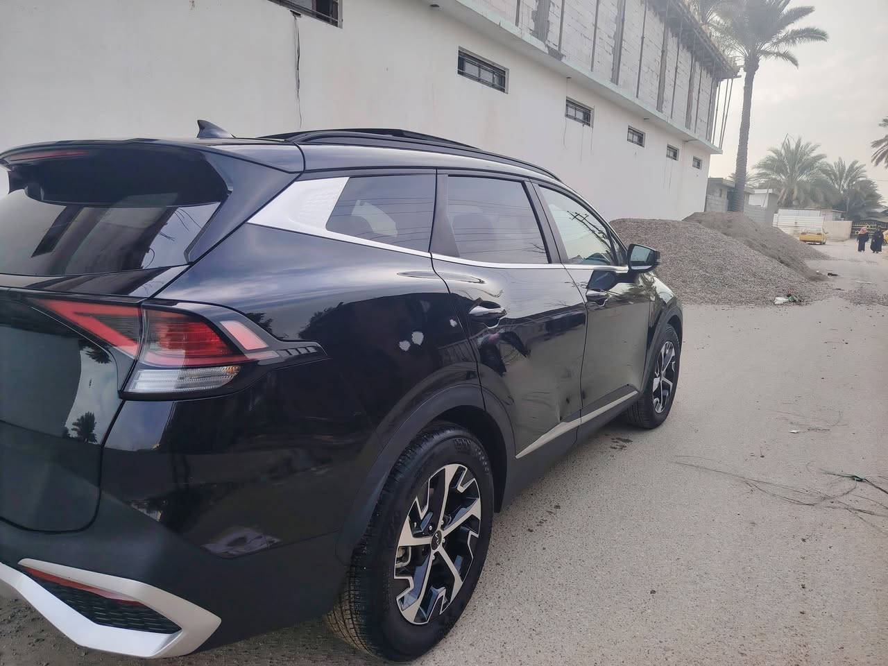 السلام عليكم للبيع سبورتج ٢٠٢٥ مكينه ٢٥٠٠ حادث بنيد جاملغ ايرباك دركه فقط صور حادث بل منشور سعر ١٩٥ بيهه مجال قليل *********** شهداء البياع
