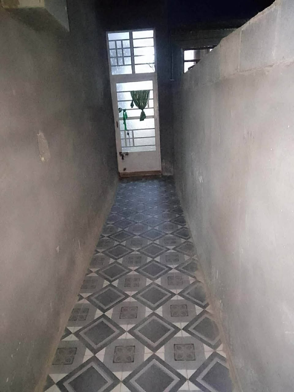 دار مساحة 160 متر طابو زراعي سند 25 تحويل مباشر حله ورديه سيف سعد مقابل شارع المشجر خلف عيادة دكتور احمد الجمل وسط حي سكني متكامل كافة الخدمات شارع عرضه 10 متر السعر 40 مع المجال للاستفسار ***********
