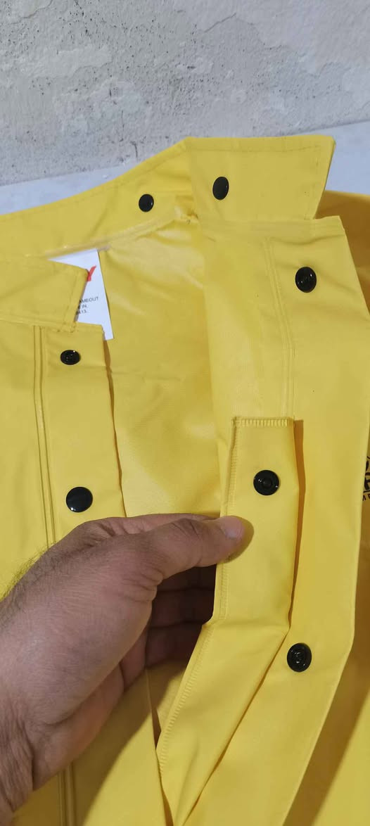 معطف مطري درجه ولآ جديد قوي جداً وسميك

مو من هذا السوگاوي جودة المنتج عالية جداً

مال عمر كلش قوي

مكاني البصرة *********** المدائن, بابل
