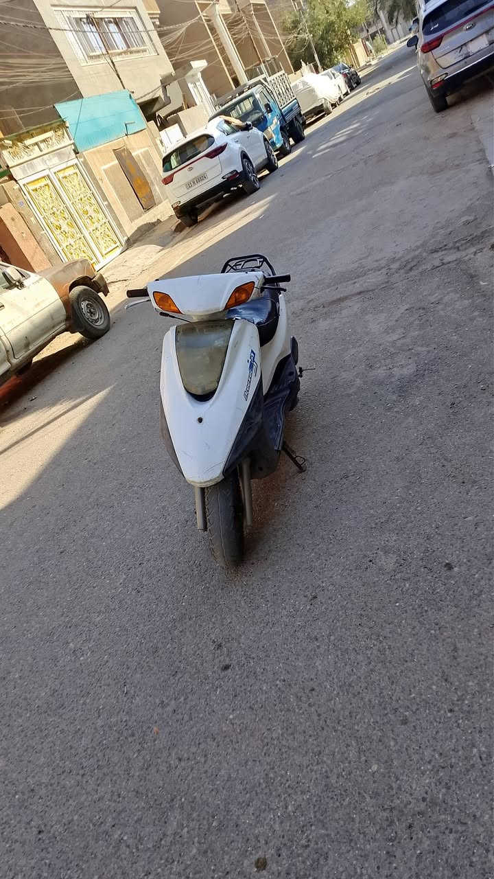 سلام عليكم دراجه بريز مكينه خرسه شلعه ومعدل اشك الكاع الدراجه  تشتغل نكره  باتري ما بيهه كفرات مختمه الشعر 350يهه مجال قليل مكاني الشعب متواجد وتساب وخاص فقط   ***********
