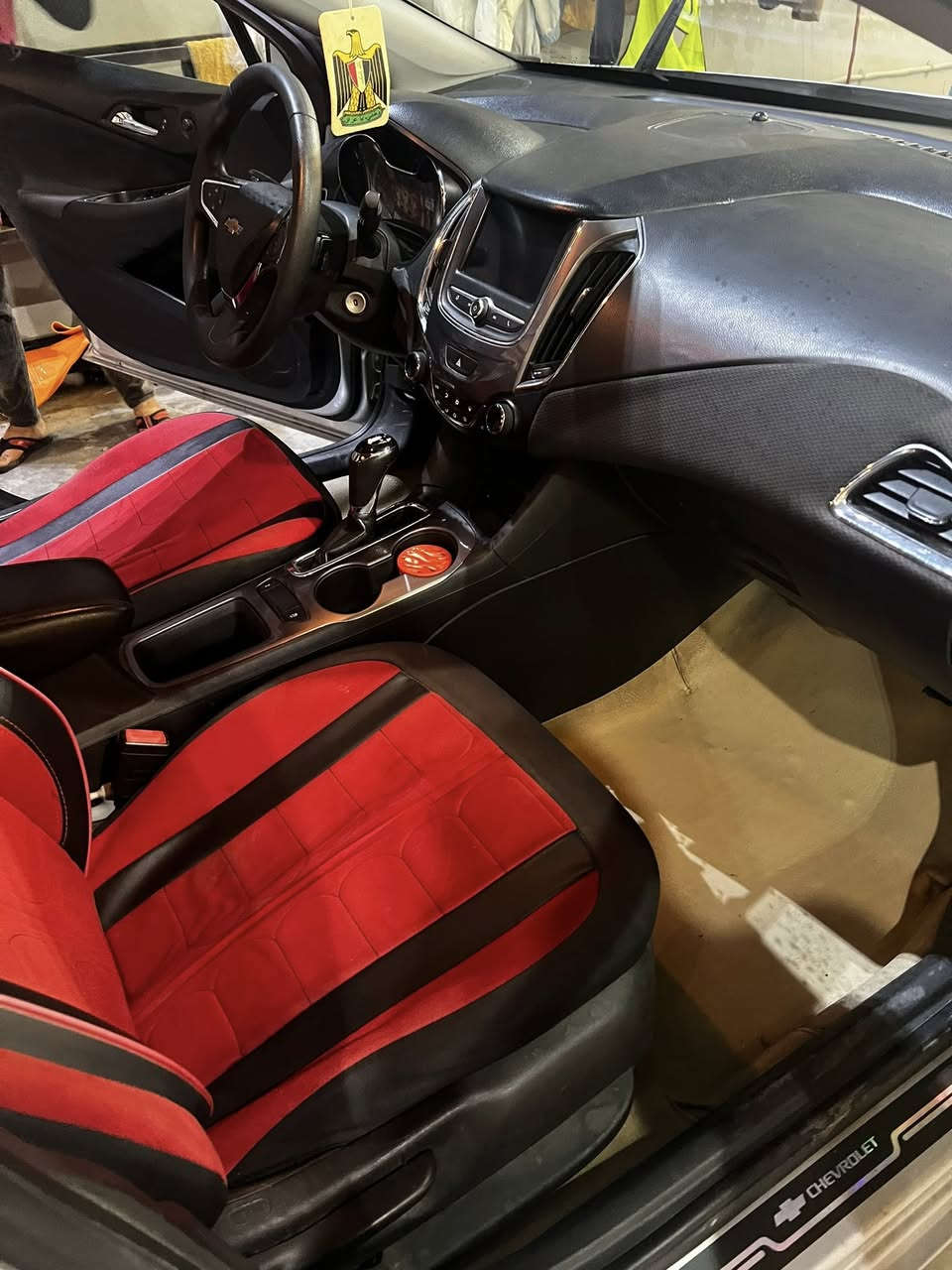 سلام عليكم كروز. مديل 19 بيها. ٣قطع. سياره. جديده. أبيع. مستعجل. سعر 77***********
