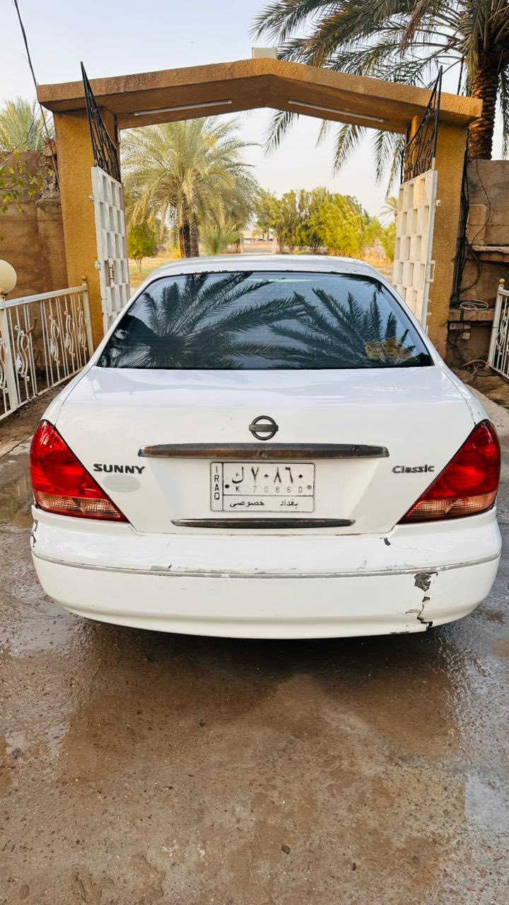 السلام عليكم للبيع نيسان سني ياباني موديل 2009 رقم بغداد بأسمي السيارة جاهزه خير من الله محرك كير مكفولا تخم تايرات جديد صدر جديد بيه ربع جاملغ وربع بنيد صبغ حتى من تشوف السيارة مبين حد الصبغ نقصه فقد دعاميات مثل ما موضح بالصور عارضه 93 $ ورقة وبيه مجال مكانه بغداد الشعب 
رقم :***********
