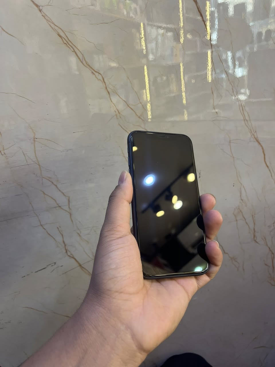 .
ايفون 11 عربي شرق اوسط
بطاريه 93 
جهاز ستعمال كلش قليل 
نضافته 100/100
جهاز تجيب وياك كلاثه اهل صيانه 
جهاز وتر ممفتوح مشايف تصليح 
بوضع الوكاله ذاكرته 64 
سعره 280 الف 
عنواني بغداد ***********
