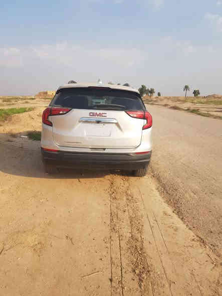 السلام عليكم
GMC TERRAIN 2018 SLE 
جي ام سي تيران 2018 للبيع 
مواصفات SLE معروفة
لون سلڤر داخل اسود بدون دواخل بدون ايرباك 
حادث بچم سطحي ما ماذي اي شي 
تشغيل عن بعد كامرة دوارة بيهة 3 قطع صبغ 
للاستفسار اتصل على الرقم ***********
