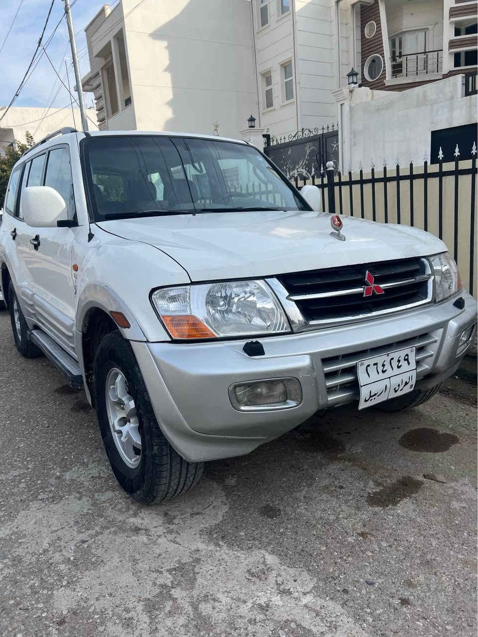 باجيرو 2001 ياباني  كير محرك 3000vvti تبريد شرط سياره بدون ضربه بدون صبغ سنويه جديد دفتر بنزين بيها
سياره 7راكب سياره جاهزا من كل نواحي
*********** كركوك, العراق
