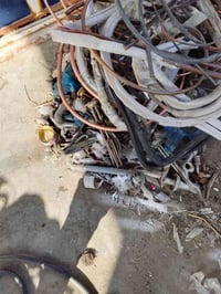 للبيع مطروح كمية تقريبا 2طن 07832151273