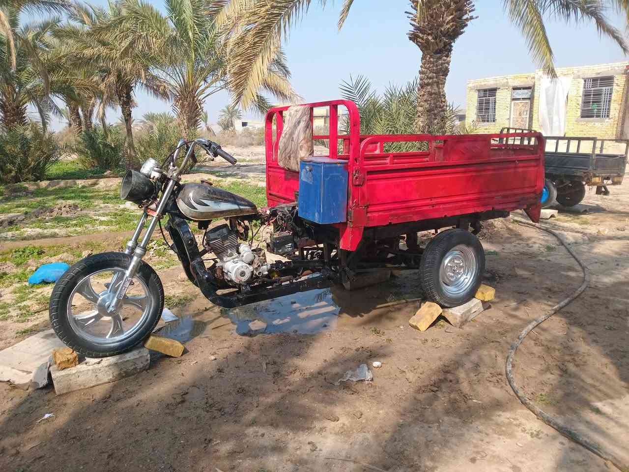 سلام عليكم ستوته للبيع طفت بعد ما شتقلت السعر ٣٠٠ وبيها مجال بصيط شاصي بي لحيم قليل ابيع كوم حديد مكاني سماوه 
سوير الشراي يتصل ***********
