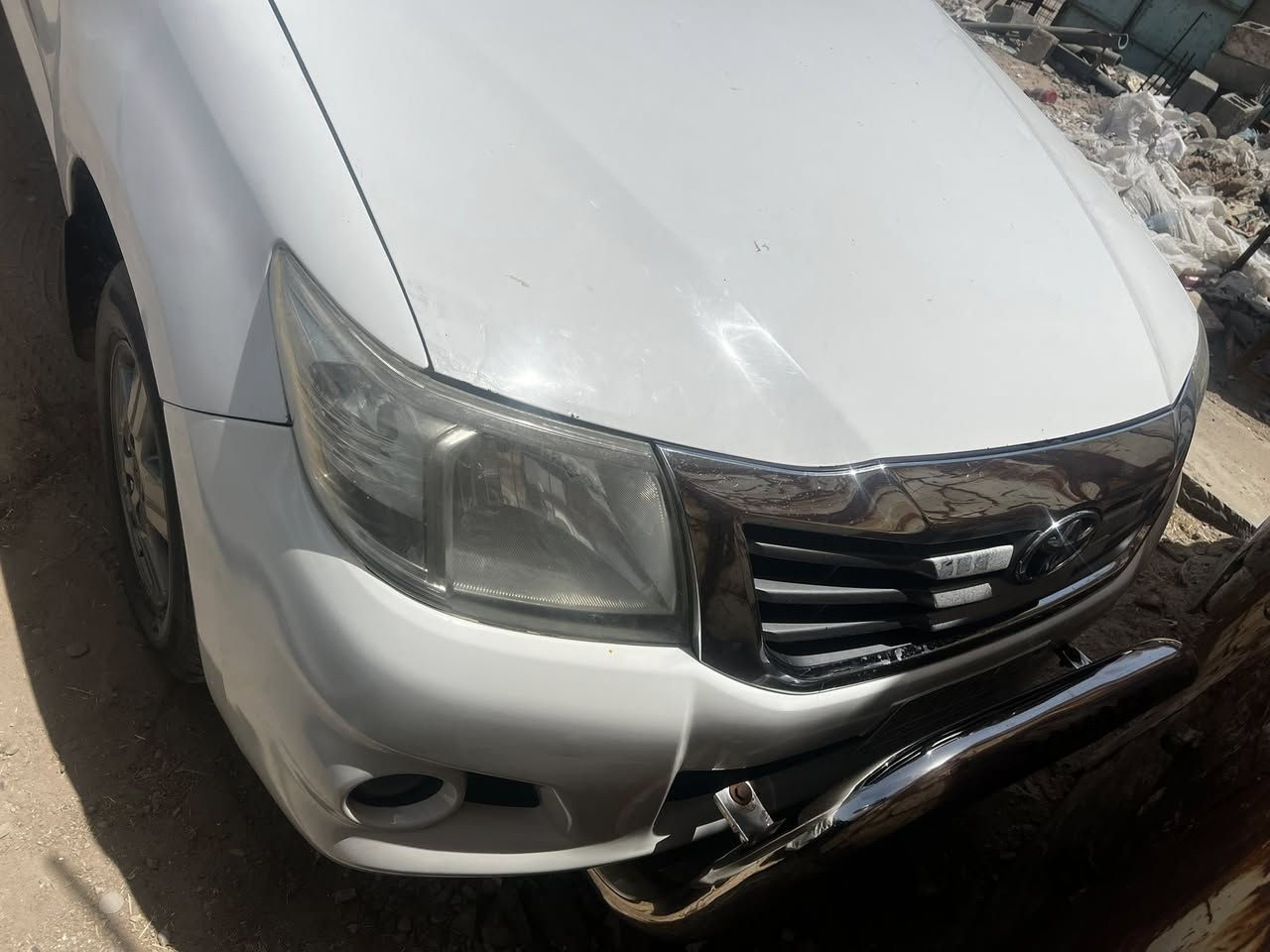 مديل ١٤ كير اوتماتيك  سياره جديده بيه بارد بل بنيد  ومحولبه شويه بيه طخه بل جاملق بي شويه صبق ومفتوح  كير  كفاله ميكنه مفتوحه ومجفته درجه اوله حداديه ع اخر حبايه السياره سحب ونضافه خير من الله سونار موجود   السعر ٢٠٠ دوشكه وارضيات   ساره خير من الله  لي مو شراي لا يتصل ***********
