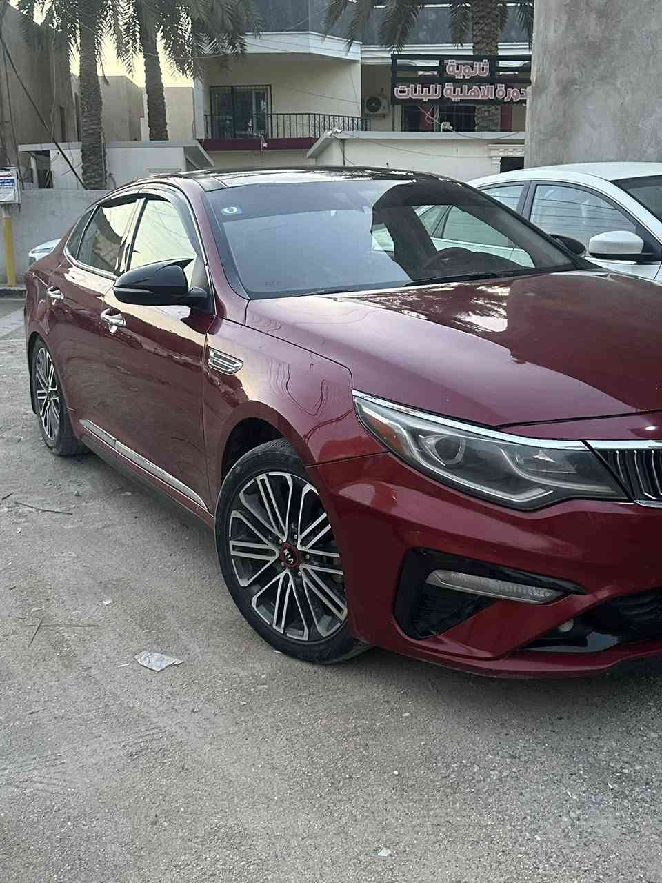 سلام عليكم 
أوبتيما 2019S وارد امريكي 
حادث خفيف وصور الحادث بالمنشور 
بيها شخط بالجاملغ الخلفي 
وبالبنيد على كد شبر تقريبا
مواصفات السياره 
رادار خلفي 
رادار جانبي 
تحديد مسار 
حساس خلفي 
قيادة ذاتيه 
بريك ذاتي عند اقتراب من السياره قريبه 
فول تحكم ستيرن 
ويل 18 
شاشه اعطال
شاشه كبيره
كامره دوراره
لد نهاري 
اشاير بالدعاميه 
اشاير بالمري 
ثلاث وضعيات قياده 
Abs 
بلوتوث اوكس 
بصمه وشادلهه منضومه غاز  مراوس حسب لقناعه

مكاني بغداد الدوره رقمي ***********
