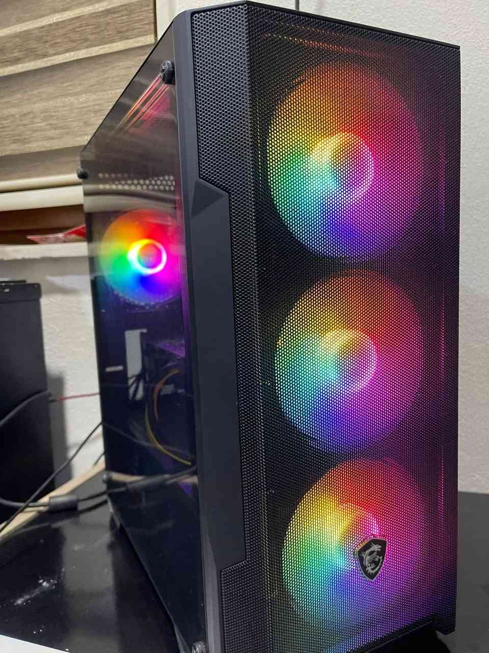 🖥️ PC Gaming For Sale / بۆ فروتني

کۆمپیوتەرەکێ زۆر پاقژ و ب هێز

📝 موصفات / Specifications:

• CPU: AMD Ryzen 5 3600
• GPU: NVIDIA GTX 1660 SUPER 6GB GDDR6
• RAM: 16GB DDR4
• Storage: 256GB SSD
• Motherboard: ASUS Prime A320 M-K
• Case: MSI RGB Gaming Case 4 fan (دیزاینەکێ جوان.  و رێکوپێک)
• OS: Windows 11 Pro

💰 سعر: 400$

📍 جهـ: دهۆک

بۆ کڕینێ نامەکێ بنێرە. دهوك, العراق


**إذا كنت صاحب هذا الإعلان وتريد حذفه لأي سبب، رجاءا أرسل رسالة إلى الدعم الفني**