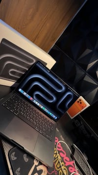 ماك بوك برو M4 512g رام 16 شاشة 14 بطارية 100‎%‎ دوراتها 12  ملحقاتها:...