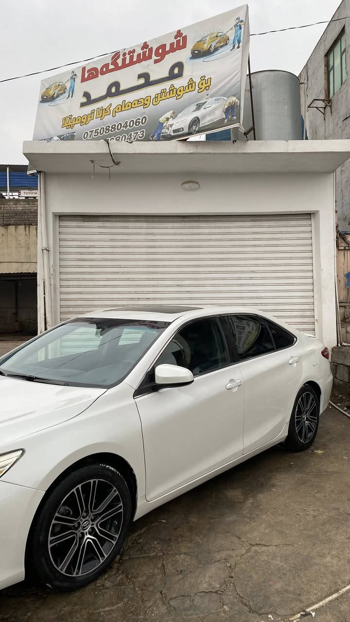 السلام عليكم

كامري 2016  SE plus

السياره ضررها ٣ قطع  

السعر142 وبيها مجال بسيط المكان عقرة***********
