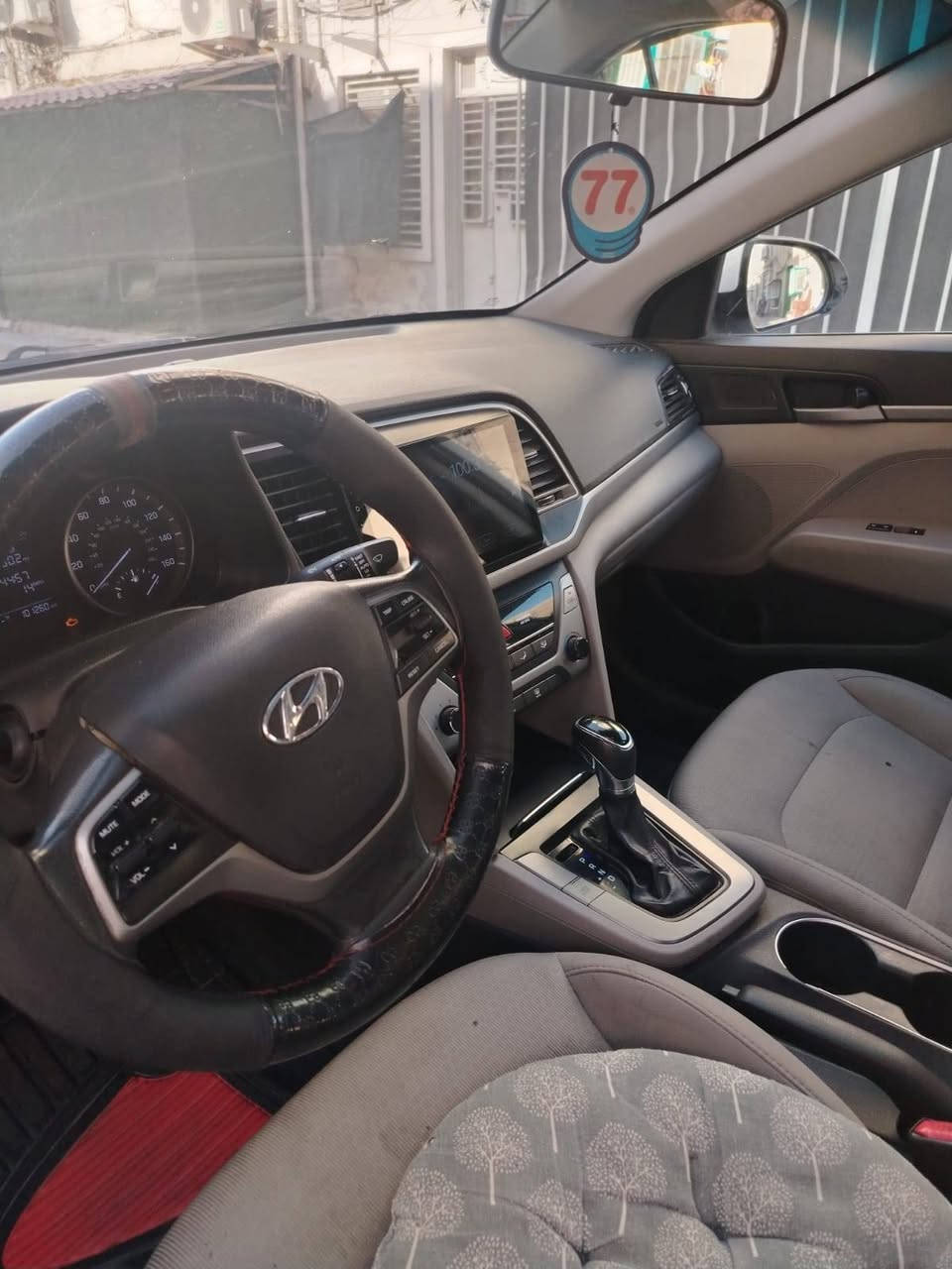 النترا 2017 وارد امريكي حادث جاملغ وبنيد وبيها تصليح شي قليل بل لغد مكينه وكير صدر كله كفاله رقم بغداد بسمي مواصفات عاديه السعر 105 وبيها مجال المكان بغداد طوبجي ***********
