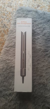 مكواة ٢في١ • هواء أيوني • للشعر متوسط الطول