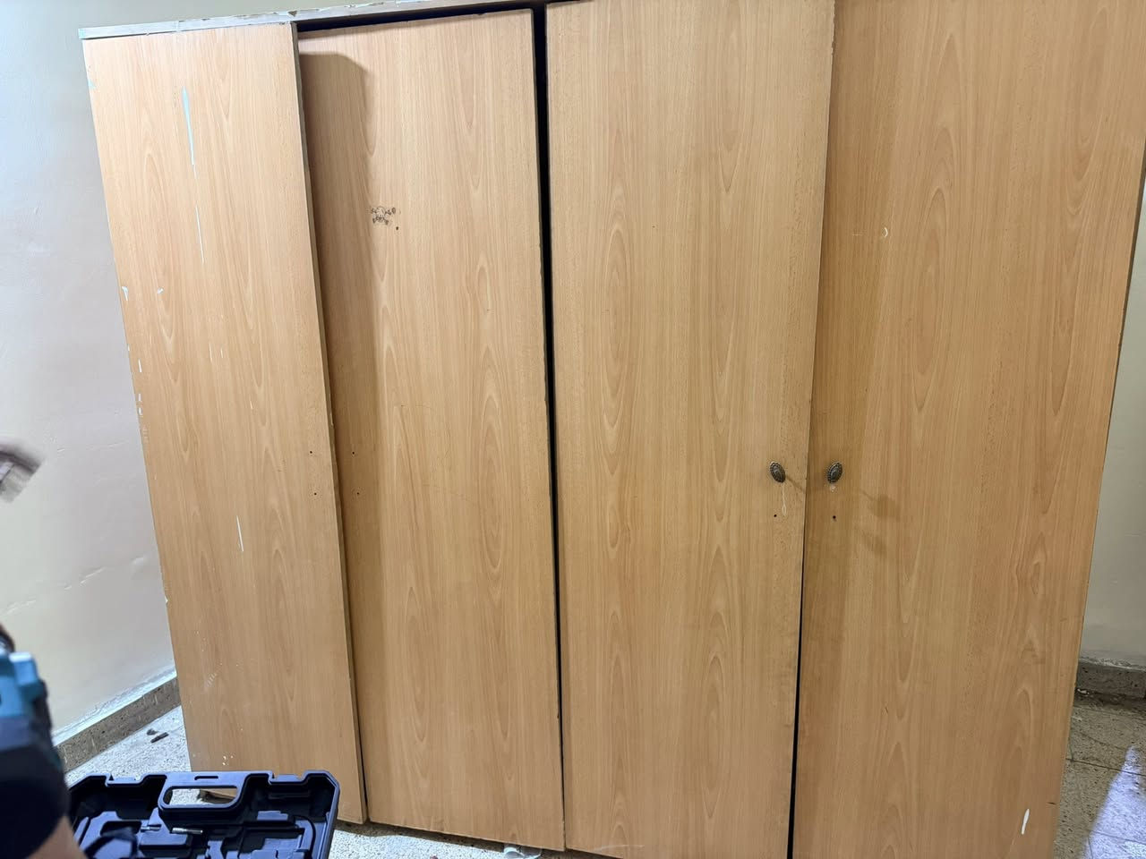 كنتور ٤ ابواب قيم  واخذ مكان بغداد الجديدة


**إذا كنت صاحب هذا الإعلان وتريد حذفه لأي سبب، رجاءا أرسل رسالة إلى الدعم الفني**