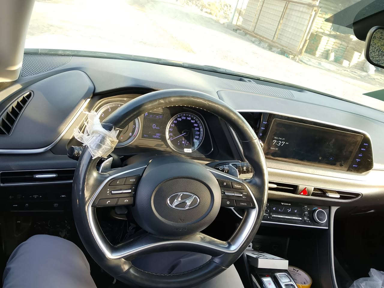 سلام عليكم سوناتا 2023 شكل جديد وراد كروي غاز 
فوول ما عده فتحه
لون ابيض
مرقم بغداد جاهز  تحويل ثاني 
ماشيه 10لاف بحاله الزيرو
بيها قطعه جاملغ صبغ فقط باقي كفاله
صور سونار مرفق مع صور
سياره اقتصادية جدا تفويليه من بغداد لربيل 7لاف
مكان السياره بغداد
السعر 188بي مجال حك الجيه
***********
