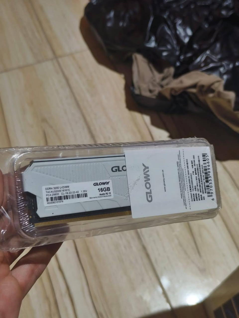 FORGEON DDR4 16*2 3200
200
KINGSTON FURY DDR4 8*2 3200
105
GLOWAY DDR4 16G 3200
100
KLLISRE DDR4 16*2 3200
180
EAGET DDR4 8*2 3200
95
KLLISRE DDR4 8*2 3200
90
EAGET DDR4 16G 3200
95
LENOVO DDR4 16*2 3200 (INTEL) 
170


**إذا كنت صاحب هذا الإعلان وتريد حذفه لأي سبب، رجاءا أرسل رسالة إلى الدعم الفني**