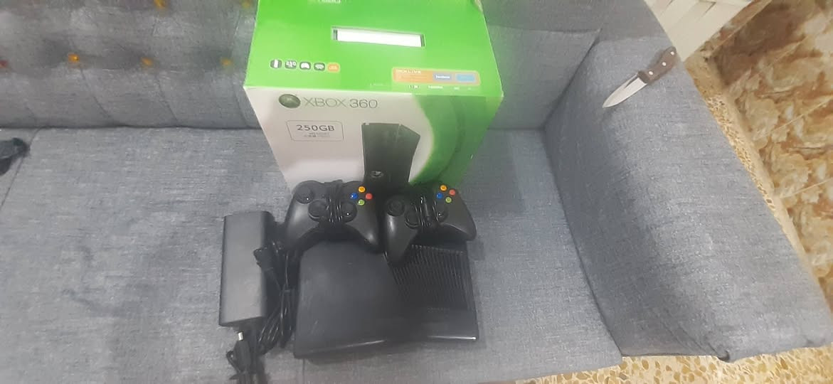 اكسبوكس 360بلي نصيف مامفتوح لك استيكر هارد العاب 300لعبه الناصريه مركز تواصلو معي على هذا الرقم *********** الواساب
