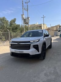 شوفرليت ترافيرس 25 LT بلاك توب 🇺🇸كشنات جلد منفصل VIP السياره بدون تبدي...