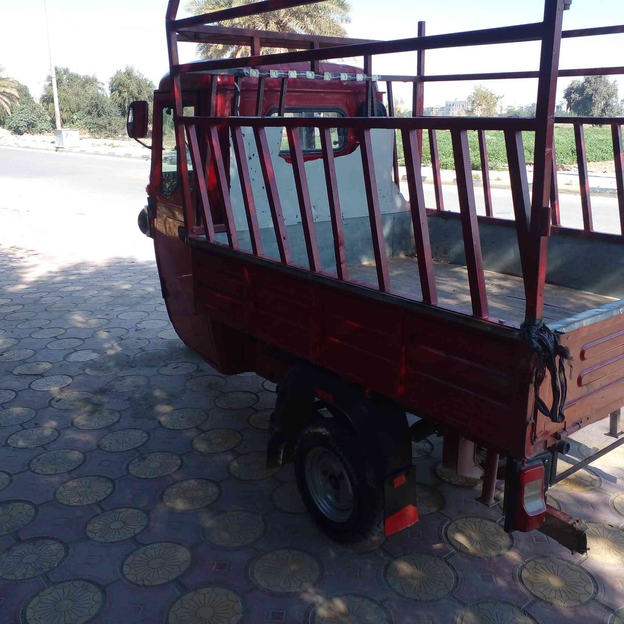 تكتك حمل بجاج مكفوله رقم واسط السعر 3500 وبيها مجال موديل 19 مكاني كوت العزه هذا رقمي ***********
