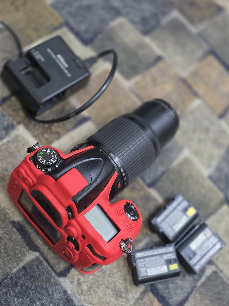 كاميرا نيكون d7000
مع عدسة 70_200
بطاريات عدد 3 +شاحنة
للاستفسار خاص....


**إذا كنت صاحب هذا الإعلان وتريد حذفه لأي سبب، رجاءا أرسل رسالة إلى الدعم الفني**