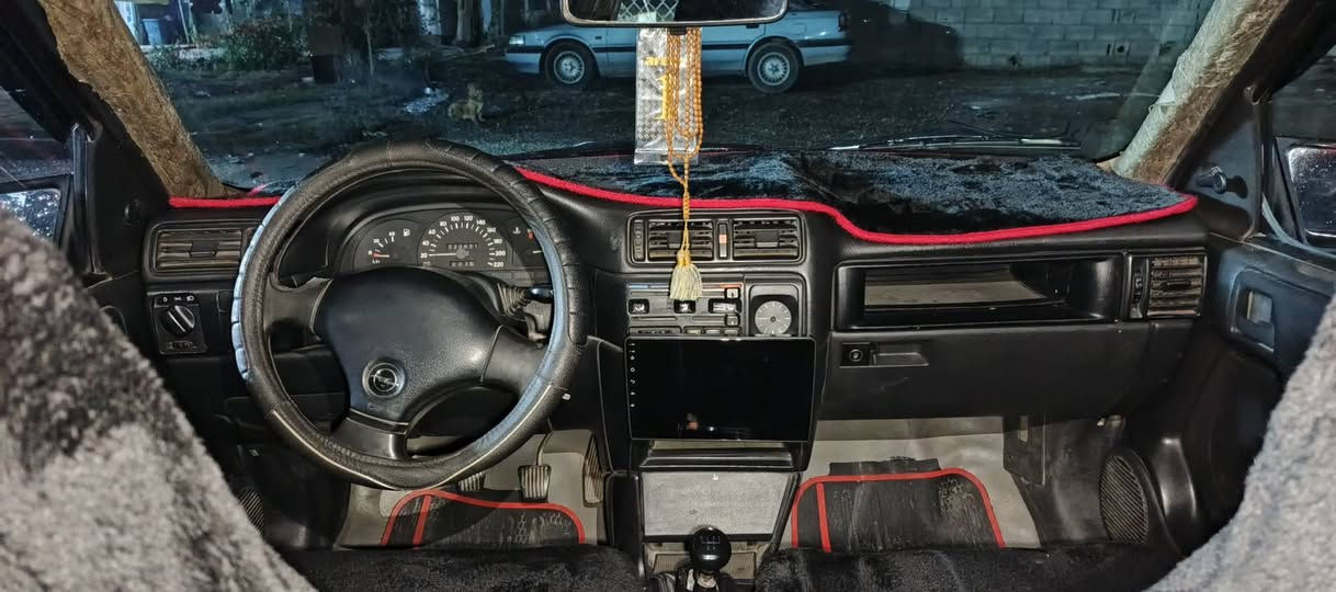 اؤبل فيكترا رقم كركوك مشروع وطني دفتر بنزين موجود موديل ١٩٩٢ 
سعر ٤٠ ورقه رقم تلفون ***********
