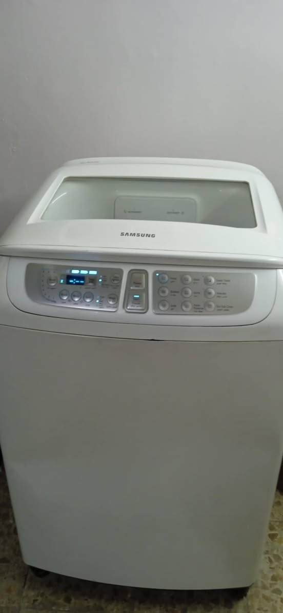 غساله سعرها ٢٢٥ وثلاجه سعرها ٢٠٠ وكاونتر سعره ٣٥٠ مع فرن كهرباء ***********
