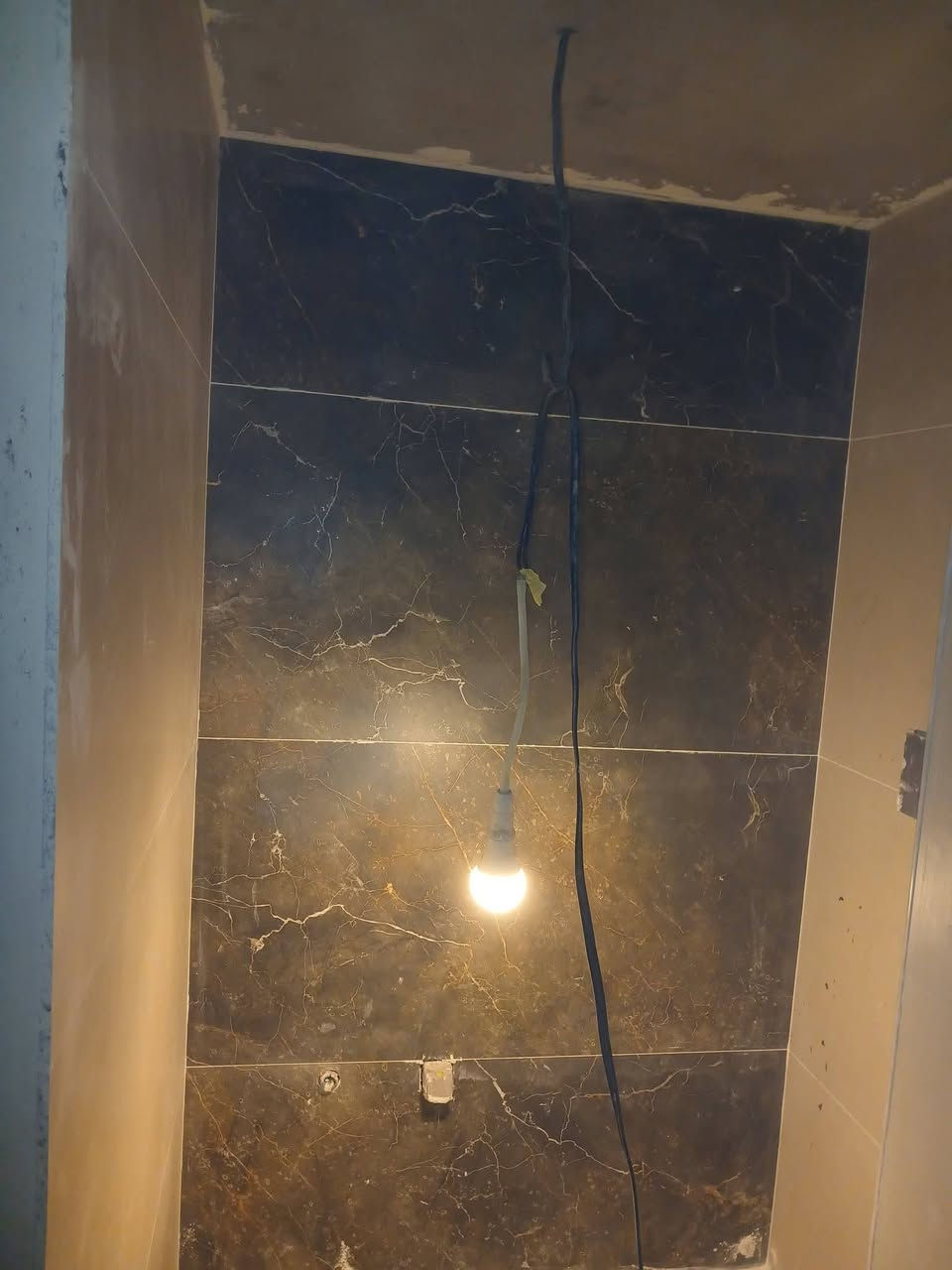خلفه كهرباء وصحيات عامه شغل درجة أولى بغداد ***********صيانه عمل بوردات ترميم
