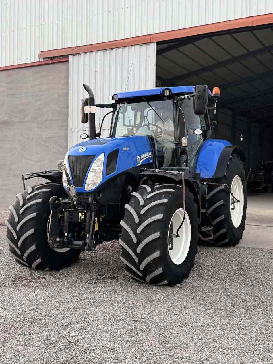 نیوهولند حجم 270 مودیل 2014  7000مشتغول 
رقم ساحیب 
***********
***********
