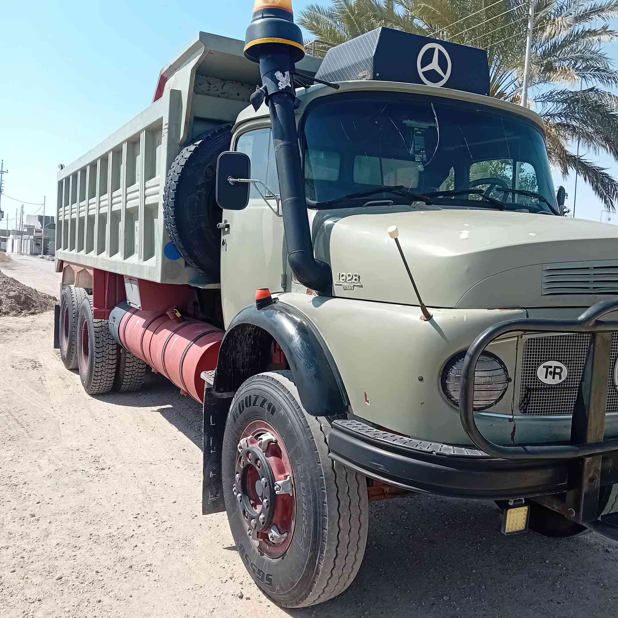 قجمه موديل ٨٦ راس سكس ومطول بدي كاعيه مايلر جديد شغل جدعه  محرك سوبر جديد كير ١١١جديد مجموعه gfجديده خمس افحله شاصي مكفول من كسر او دك تخم تاير رقم انبار مميز  بأسمي سنويه الى ٢٠٢٨ السعر ٧٥ مليون مكانه الرمادي للإستفسار ***********
